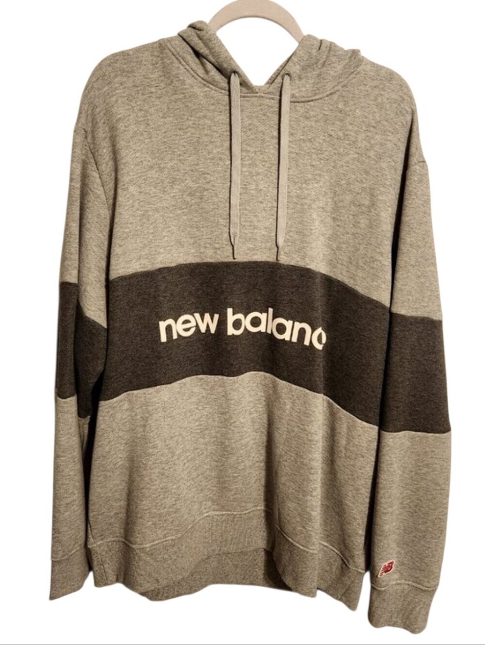 New Balance | Men's Gray Color Block Athleisure Hoodie Sweatshirt (Size 2XL)